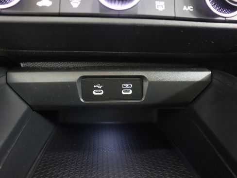 Used 2023 Honda Accord LX image 43