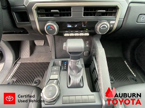 Certified 2025 Toyota Tacoma SR5 AWD/4WD image 40