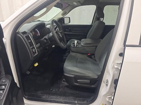 Used 2019 RAM 1500 ST w/ SXT Plus Group AWD/4WD image 5
