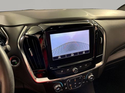 Used 2023 Chevrolet Traverse LT FWD image 14