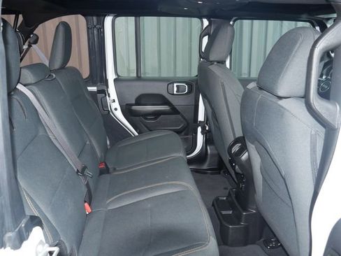 Used 2024 Jeep Wrangler Unlimited Sahara AWD/4WD image 23