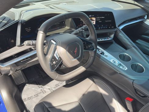 Used 2026 Chevrolet Corvette Stingray Premium Cpe w/ Z51 Performance Package RWD image 14