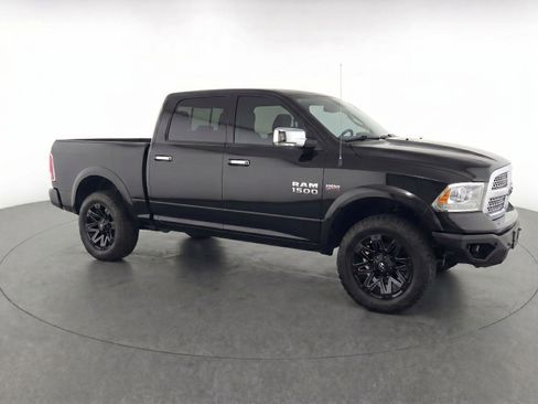 Used 2017 RAM 1500 Laramie AWD/4WD image 2