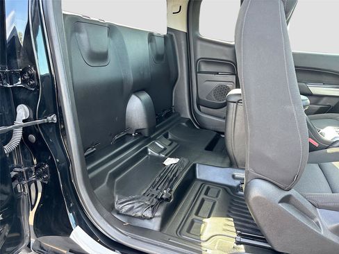 Used 2022 Chevrolet Colorado LT w/ Fleet Safety Package RWD image 24