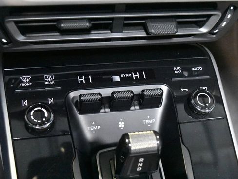 Certified 2021 Porsche 911 Turbo image 19