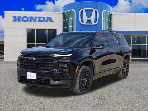 Used 2024 Chevrolet Traverse LT w/ Enhanced Driving Package FWD image 7