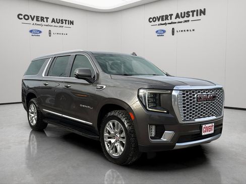 Used 2021 GMC Yukon XL Denali image 7