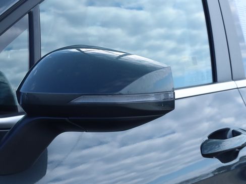 Used 2025 Kia Sportage EX image 23