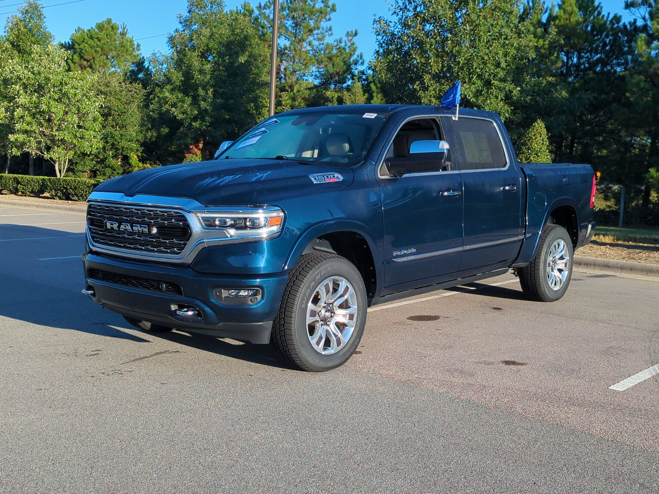 Used 2022 RAM 1500 Limited AWD/4WD image 7