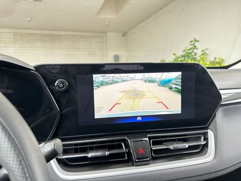 Used 2025 Chevrolet TrailBlazer LT image 18