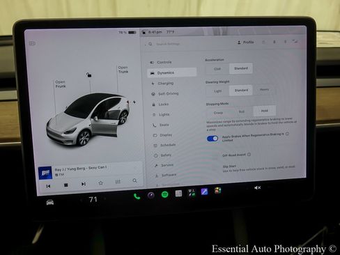 Used 2022 Tesla Model Y Long Range AWD/4WD image 23