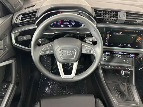 Used 2025 Audi Q3 2.0T Premium w/ Convenience Package image 13