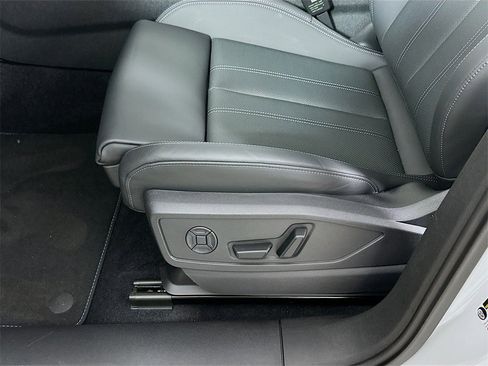 New 2025 Audi Q5 2.0T Premium Plus image 9