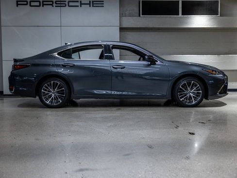 Used 2025 Lexus ES 300h w/ Premium Package image 14