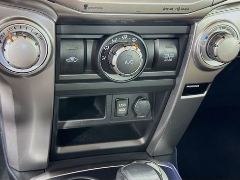 Used 2018 Toyota 4Runner SR5 Premium image 22