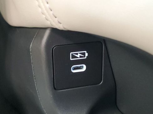 Certified 2026 Honda HR-V EX-L image 32