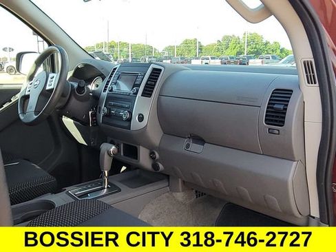 Used 2017 Nissan Frontier Desert Runner RWD image 25