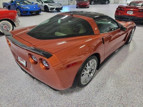 Used 2005 Chevrolet Corvette Coupe w/ Preferred Equipment Group RWD image 4