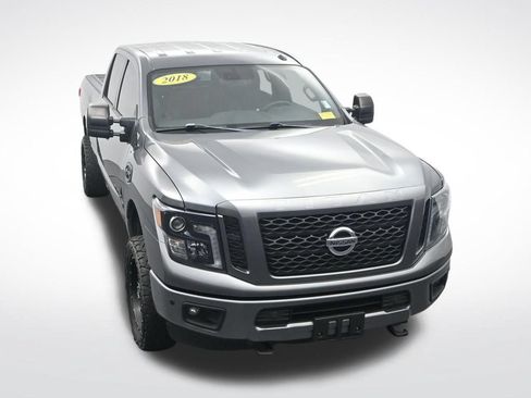 Used 2018 Nissan Titan SL w/ Midnight Edition AWD/4WD image 23