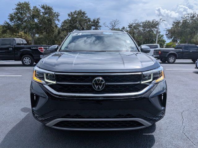Used 2024 Volkswagen Taos SEL AWD/4WD image 9