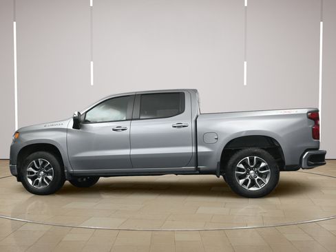 Used 2024 Chevrolet Silverado 1500 LT AWD/4WD image 28