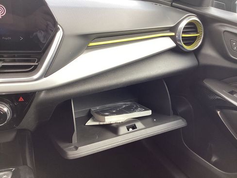 Used 2024 Chevrolet Trax LT image 39