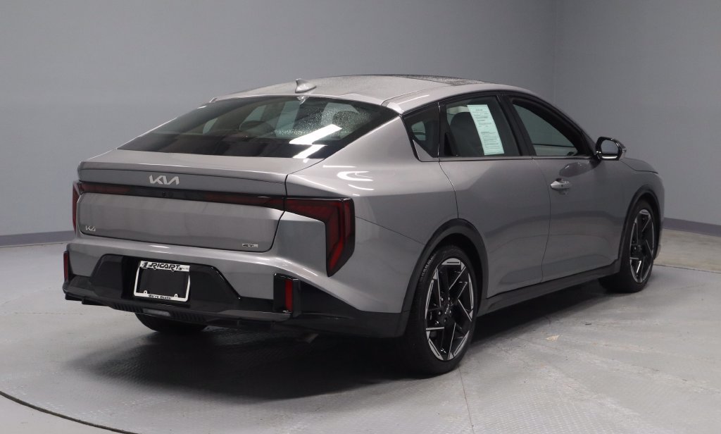 Used 2025 Kia K4 GT-Line w/ GT-Line Premium Package FWD image 8