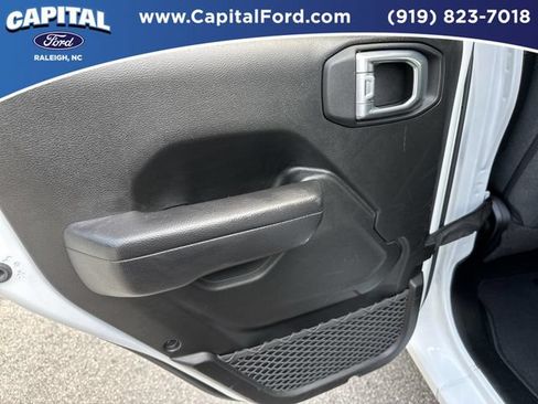 Used 2024 Jeep Wrangler Unlimited Sport AWD/4WD image 17