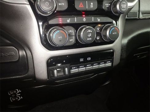 Used 2020 RAM 2500 Big Horn w/ Level 1 Equipment Group image 24