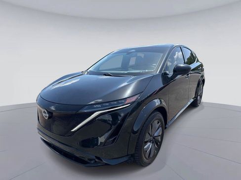 Used 2023 Nissan Ariya AWD image 8