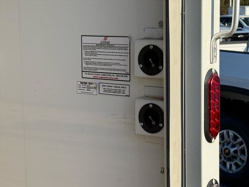 New 2024 Chevrolet Low Cab Forward image 15