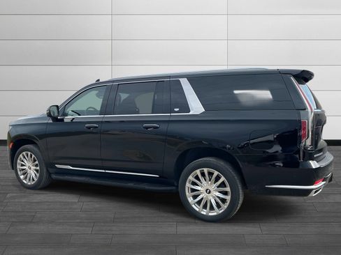 Used 2022 Cadillac Escalade ESV Premium Luxury image 4