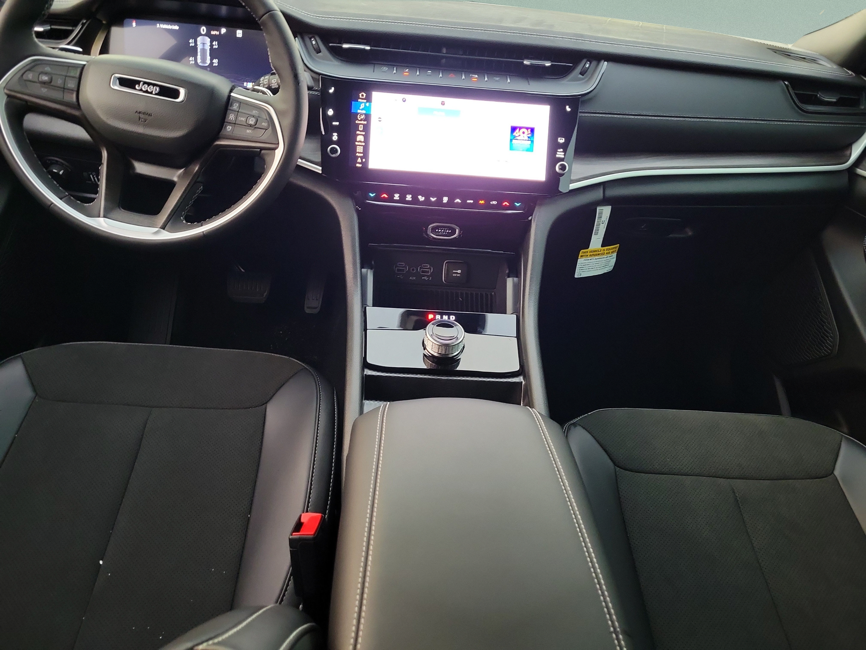New 2027 Jeep Grand Cherokee Altitude RWD image 9