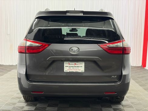 Used 2020 Toyota Sienna XLE FWD image 7