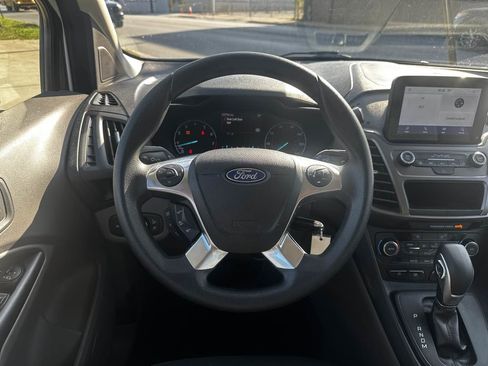 Used 2020 Ford Transit Connect XLT image 15