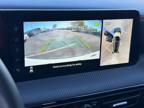 Used 2025 Nissan Kicks SR image 26