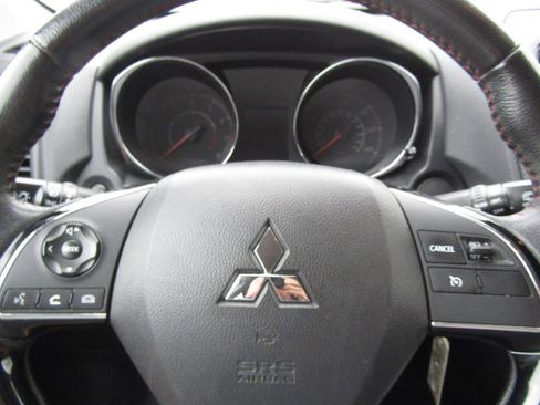 Used 2018 Mitsubishi Outlander Sport LE AWD/4WD image 24