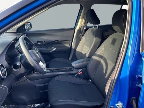 Used 2024 Nissan Kicks SV image 15