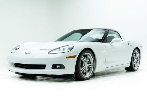 Used 2009 Chevrolet Corvette Coupe image 8
