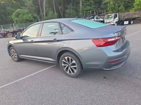 Used 2022 Volkswagen Jetta S FWD image 4