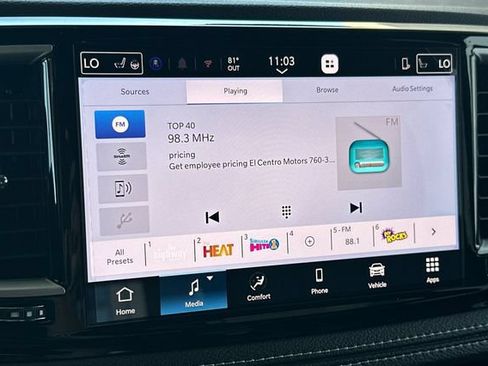 New 2027 Chrysler Pacifica Select FWD image 18