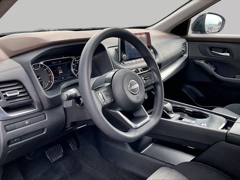 Certified 2023 Nissan Rogue SV FWD image 18