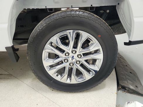 Used 2024 Ford F150 Lariat w/ Tow/Haul Package image 47