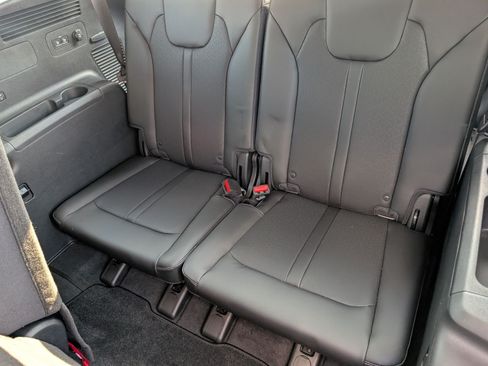 Used 2023 Kia Sorento S w/ Panoramic Sunroof Package AWD/4WD image 31