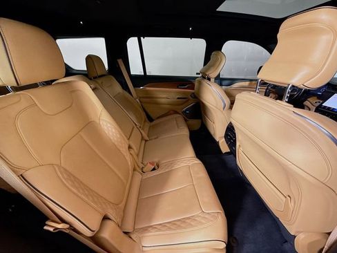 Used 2021 Jeep Grand Cherokee L Summit image 32