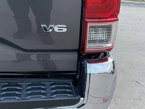 Used 2020 Toyota Tacoma SR5 image 6