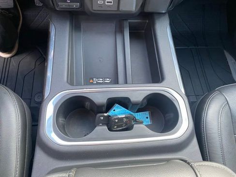Used 2019 Chevrolet Silverado 1500 LTZ w/ LTZ Premium Package AWD/4WD image 15