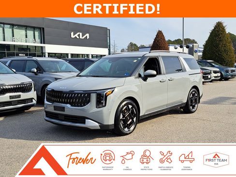 Used 2026 Kia Carnival EX image 1