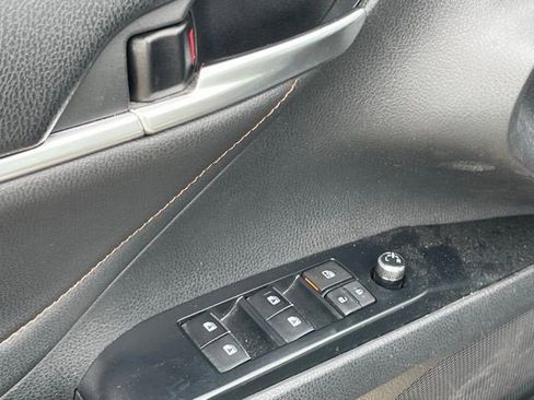 Used 2018 Toyota Camry XLE w/ Audio Package image 13