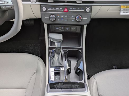 New 2026 Hyundai Tucson SE image 23